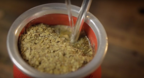 Czy kobiety w ciąży i karmiące piersią mogą pić Yerba Mate? Sprawdź!