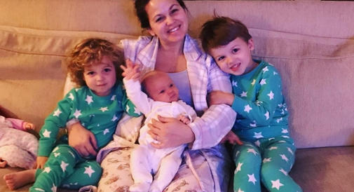 Mama w sprytny sposób nauczyła dziecko jeść warzywa! Zobaczcie nagranie!
