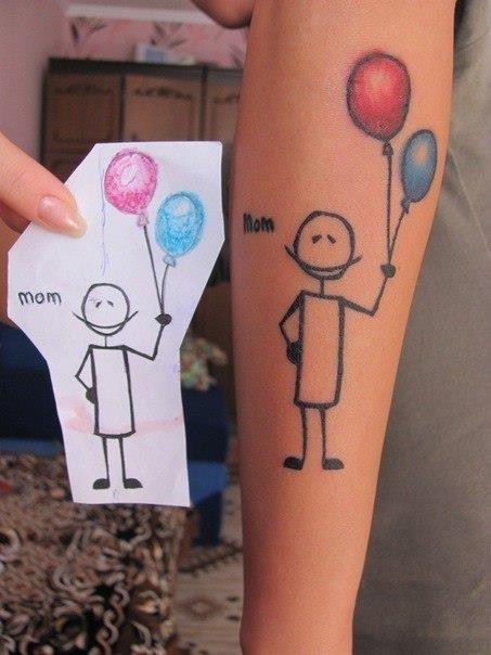Rysunek dziecka jako tatuaż. Rodzice uwieczniają dzieła swoich pociech. HIT czy KIT?