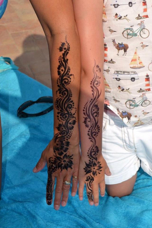 To miał być wakacyjny tatuaż z henny. Dziewczynka trafiła na ostry dyżur z... wypaloną skórą!