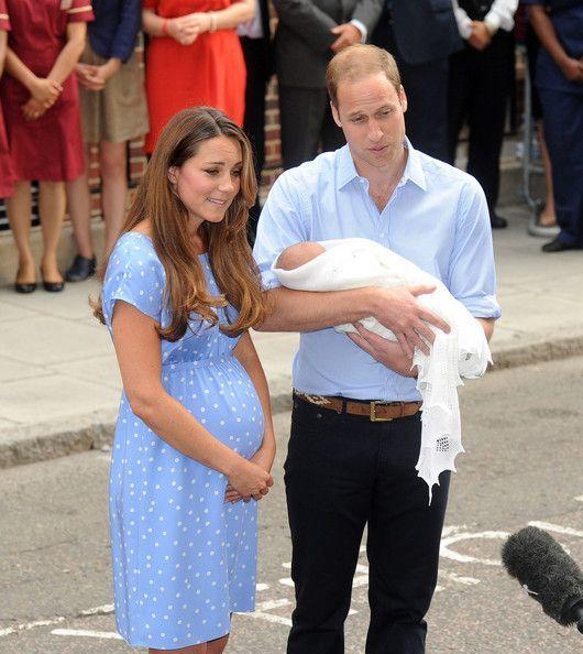 Koniec z tłumem gapiów i fotoreporterami - księżna Kate urodzi w domu!