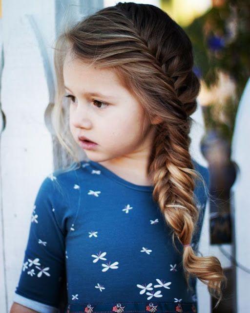 Najpiękniejsze fryzurki dla dziewczynek! Twoja córka z pewnością będzie wyglądała w nich uroczo