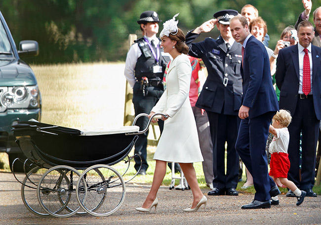 Zasady w domu Kate i Williama: książę Louis jeździ w... używanym wózku