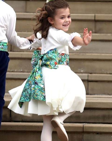 Córeczka Robbiego Williamsa debiutuje przed kamerami na ślubie księżniczki Eugenii. Mała Theodora wkracza w wielki świat!