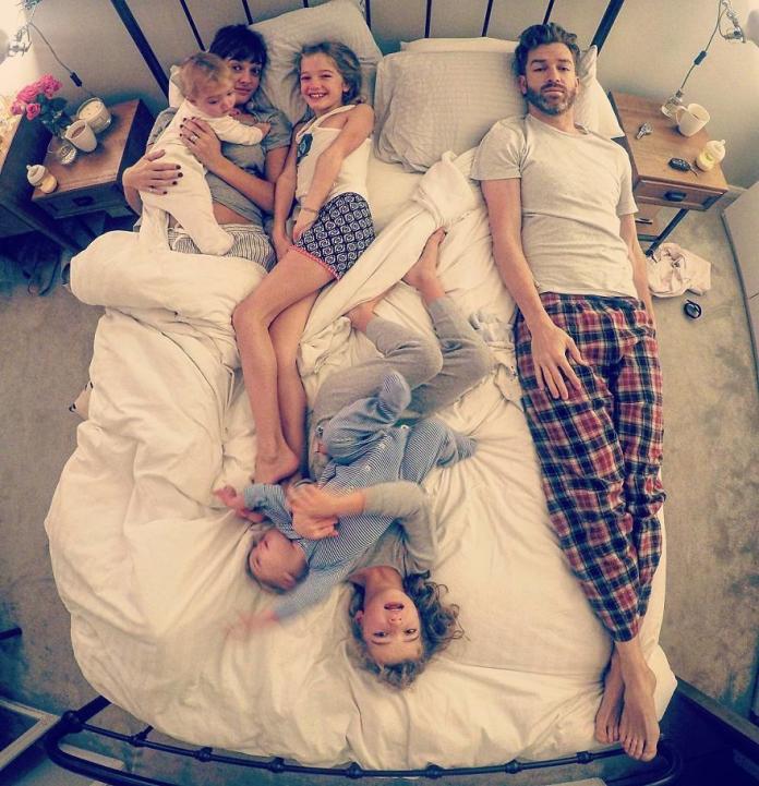 Ten SUPER TATA pokazuje na Instagramie, jak wygląda życie z 4 córkami. Efekty są przezabawne!