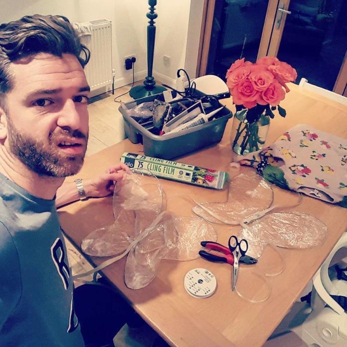 Ten SUPER TATA pokazuje na Instagramie, jak wygląda życie z 4 córkami. Efekty są przezabawne!