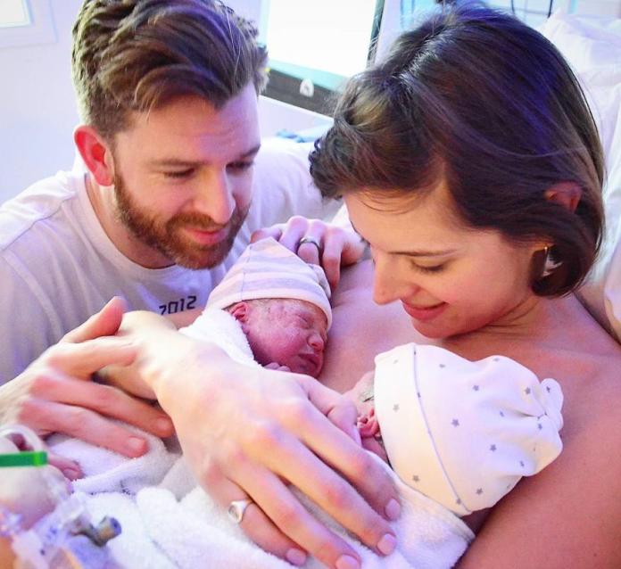 Ten SUPER TATA pokazuje na Instagramie, jak wygląda życie z 4 córkami. Efekty są przezabawne!