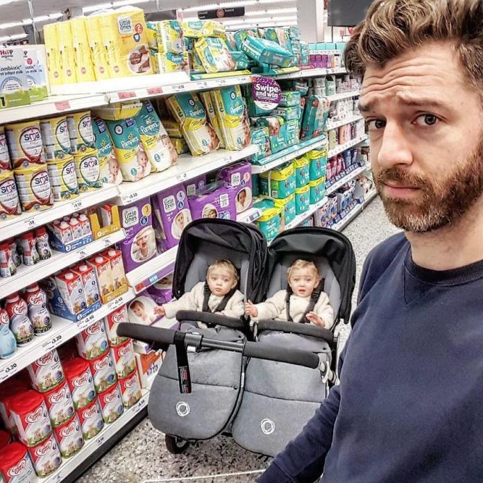 Ten SUPER TATA pokazuje na Instagramie, jak wygląda życie z 4 córkami. Efekty są przezabawne!