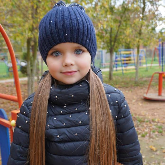 6-letnia Rosjanka  najpiękniejszą dziewczynką na świecie! Czy rzeczywiście potrzebny jestjej  jakikolwiek makeup?