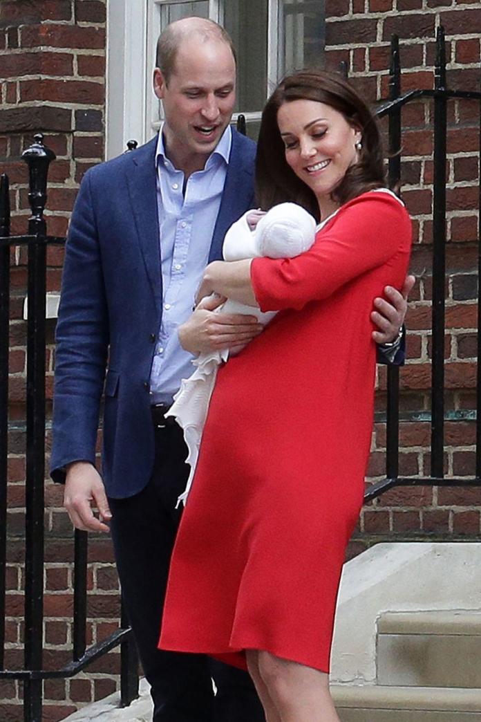 Royal Baby już na świecie! Wiemy, O CZYM ROZMAWIALI William i Kate po wyjściu ze szpitala