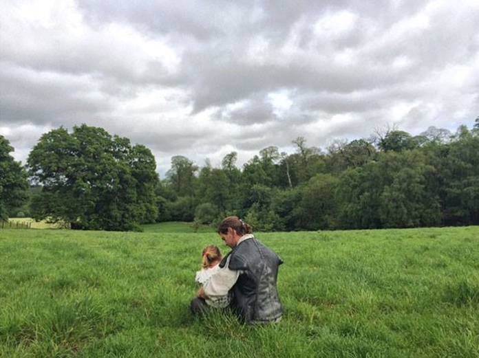 Chris Hemsworth to IDEAŁ OJCA! Te zdjęcia aktora i jego dzieci was rozczulą