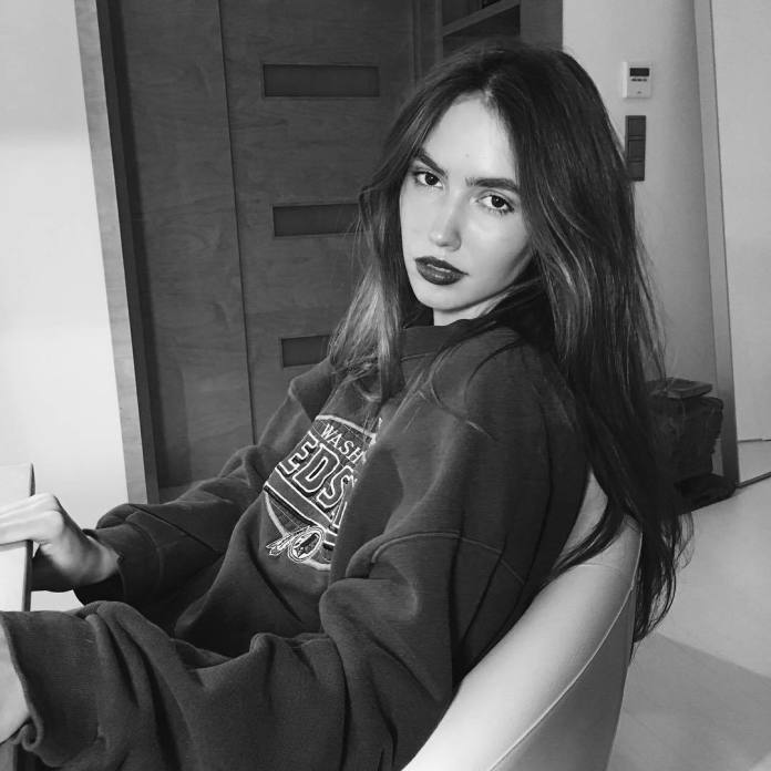17-letnia córka Hanny Lis pozuje na Instagramie. Zrobi karierę w show-biznesie?