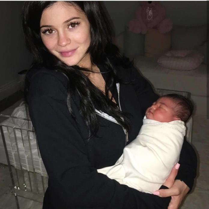 Kylie Jenner pokazała NOWE zdjęcia swojej córeczki! Zobaczcie, jaka jest SŁODKA!!!