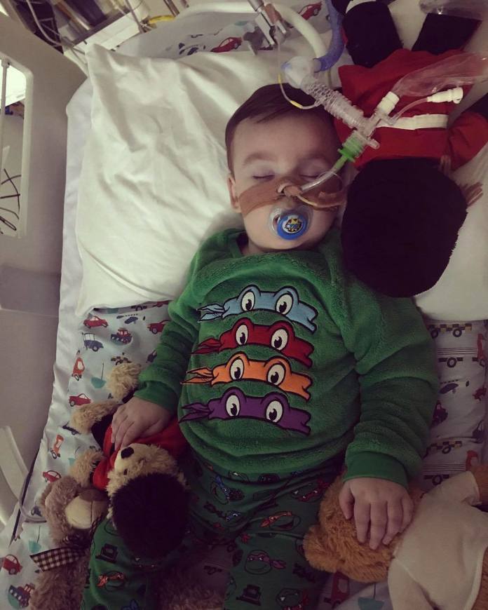 Tragicznie zmarły ALFIE Evans ma BRACISZKA. Czy mały Tom także będzie CHORY?