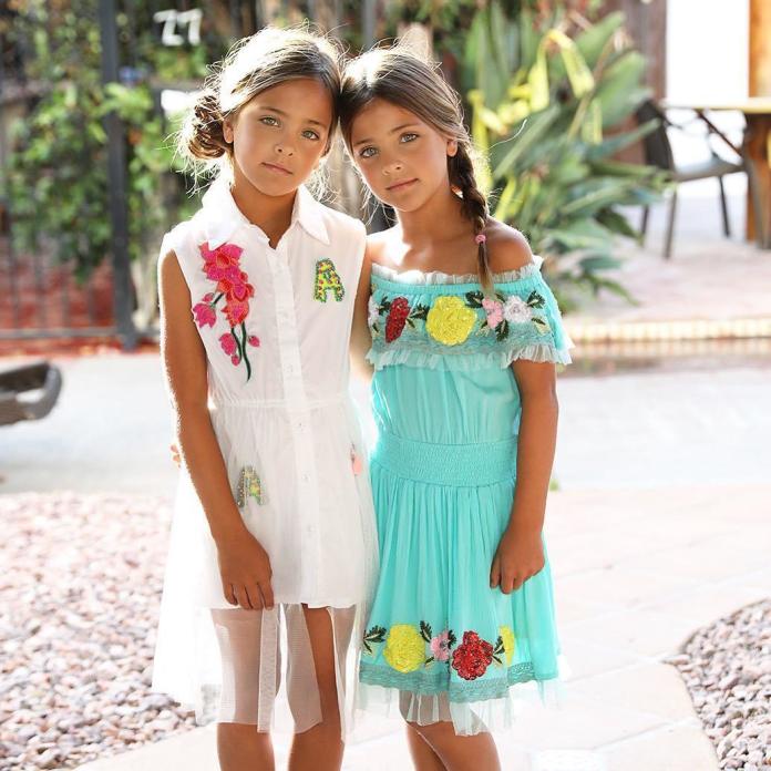 Zostały uznane za najpiękniejsze bliźniaczki świata - mają po 8 lat i robią karierę w świecie mody...