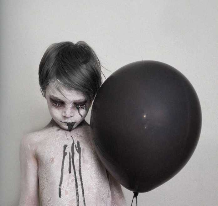 Te fotografie Cię PRZERAŻĄ! ZOMBIE KIDS, czyli zdjęcia dzieci w konwencji Halloween