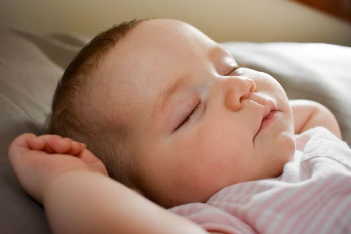 Właściwe nawyki dla dobrego snu - skuteczne od pierwszych tygodni życia