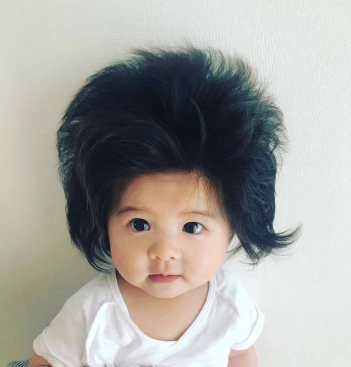 Dzięki tej fryzurze o małej Japonce usłyszał świat. A jak wygląda rok później?
