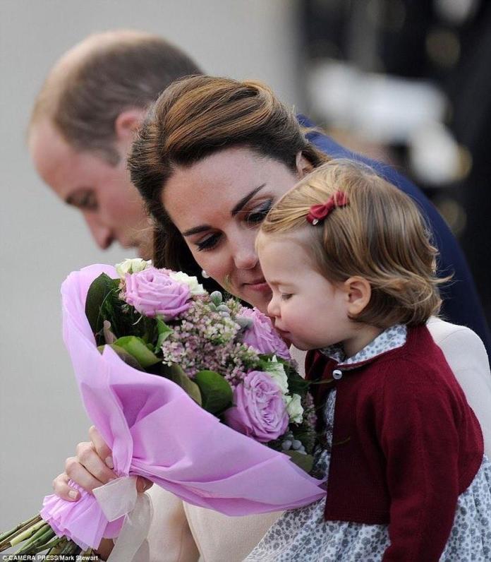 Księżniczka Charlotte idzie do szkoły! W tajniki szkolnego życia będzie ją wprowadzał starszy brat!